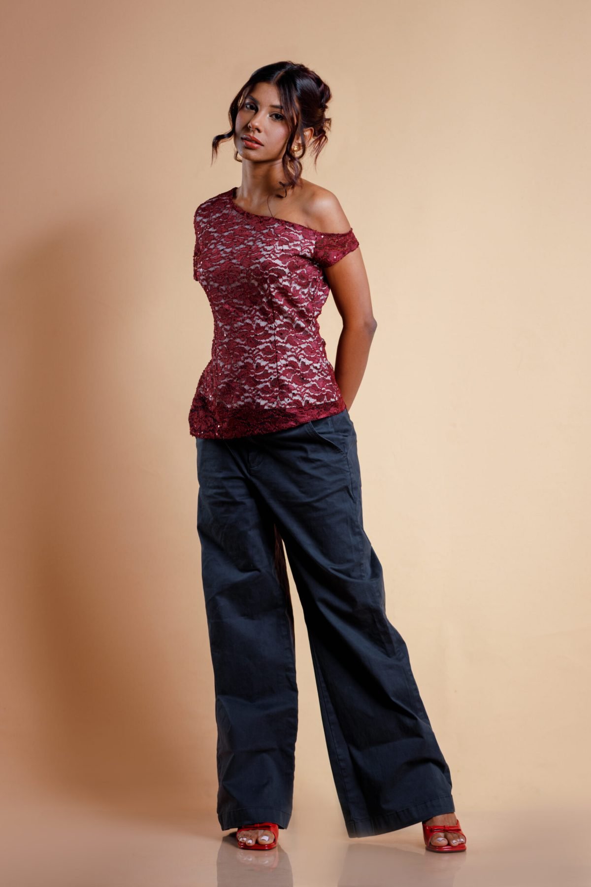 Vera asymmetrical top